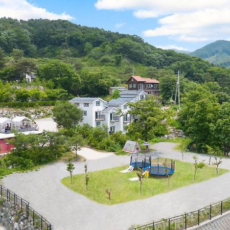 Hongcheon D-Day Pension&Camping المظهر الخارجي الصورة